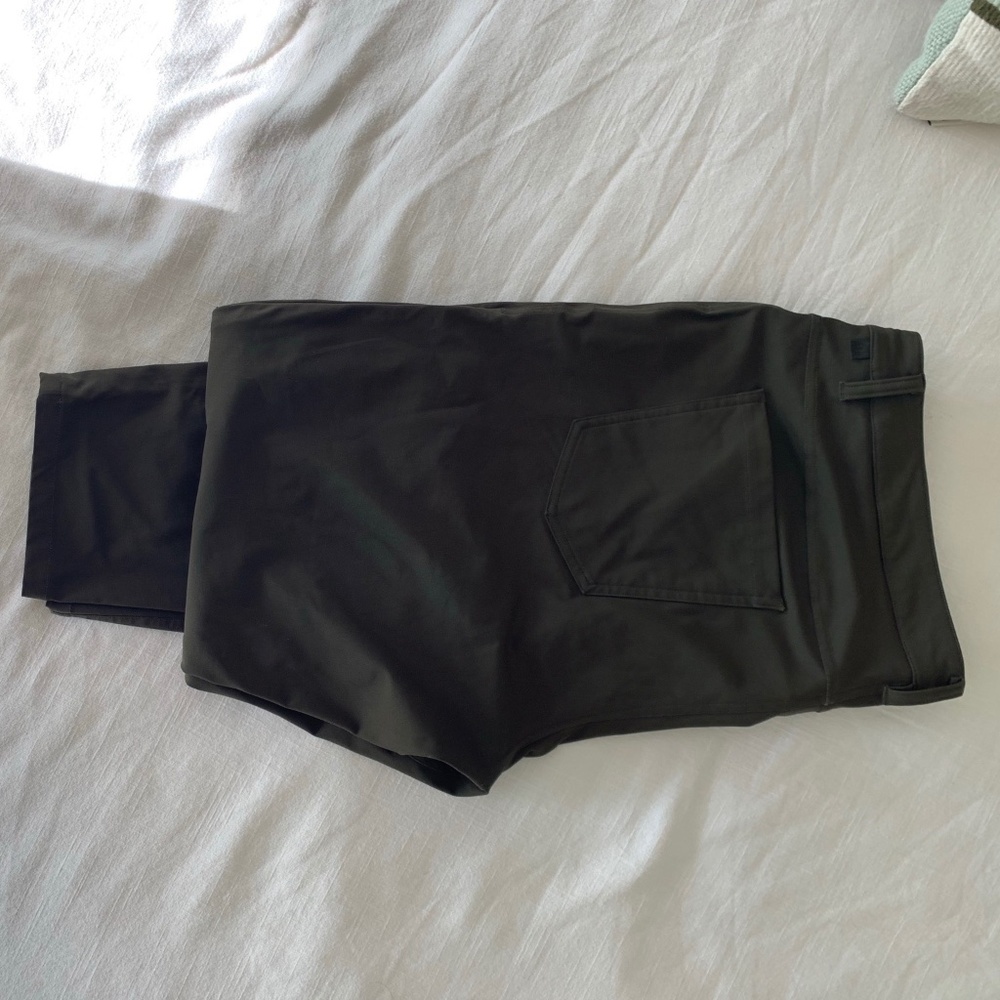 Lululemon ABC Slim Warpstream Pants